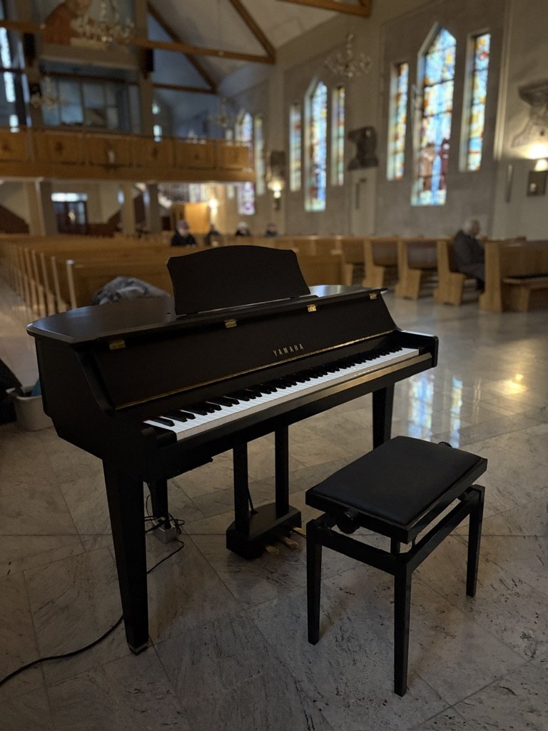 Cyfrowe pianino Yamaha GT1 z wypożyczalni